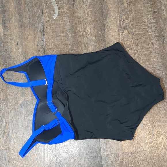 YONIQUE Womens Black & Blue Swimsuit NWT Plus Sz. 16W - Picture 8 of 8
